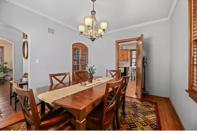 2403 N 71st St, Wauwatosa, WI 53213 - Photo 14