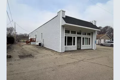 629  Cogswell Dr, Silver Lake, WI 53170 - Photo 4