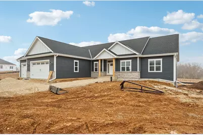 W223S9323  Oak Ridge Dr, Big Bend, WI 53103 - Photo 6