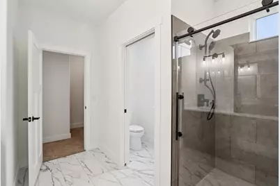 W223S9323  Oak Ridge Dr, Big Bend, WI 53103 - Photo 40