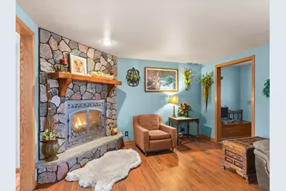 726 S State St, Mishicot, WI 54228 - Photo 4