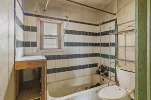 1631 N 28th St, Milwaukee, WI 53208 - Photo 10