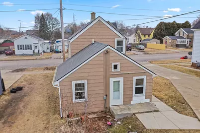 1010  Hamilton St, Manitowoc, WI 54220 - Photo 38