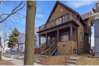 2466 N 33rd St, Milwaukee, WI 53210 - Photo 2