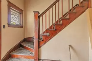 2466 N 33rd St, Milwaukee, WI 53210 - Photo 12