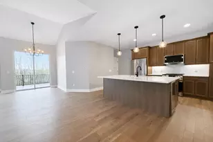 W389N7108 Pennsylvania St, Oconomowoc, WI 53066 - Photo 4