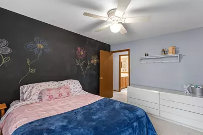 8044 W Beacon Hill Dr, Franklin, WI 53132 - Photo 26