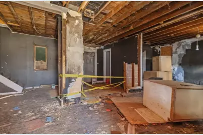 3263 N 35th St, Milwaukee, WI 53216 - Photo 2