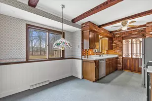 370 Douglas Ln, Cedarburg, WI 53012 - Photo 10