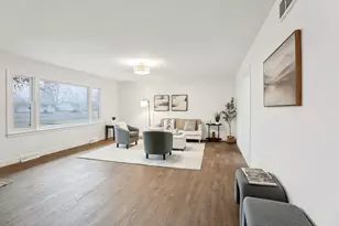 2432 Skyline Dr, Beloit, WI 53511 - Photo 2