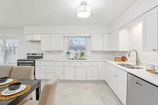 2432 Skyline Dr, Beloit, WI 53511 - Photo 6