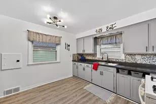 4215 W Florist Ave, Milwaukee, WI 53209 - Photo 6