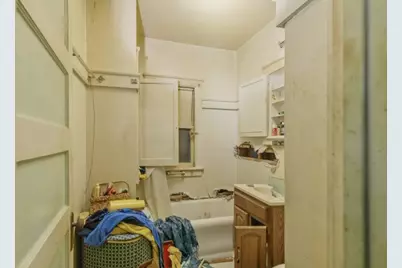 3290 N 10th St, Milwaukee, WI 53206 - Photo 10