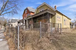 3290 N 10th St, Milwaukee, WI 53206 - Photo 2