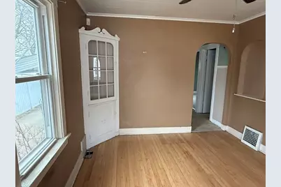 645 S Oak Park Ct, Milwaukee, WI 53214 - Photo 12