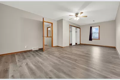 1712 E Saveland Ave, Milwaukee, WI 53207 - Photo 16