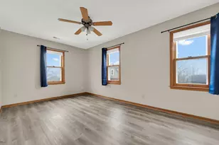 1712 E Saveland Ave, Milwaukee, WI 53207 - Photo 12