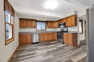 1712 E Saveland Ave, Milwaukee, WI 53207 - Photo 4