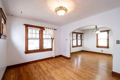 507 S Oak Park Ct, Milwaukee, WI 53214 - Photo 10