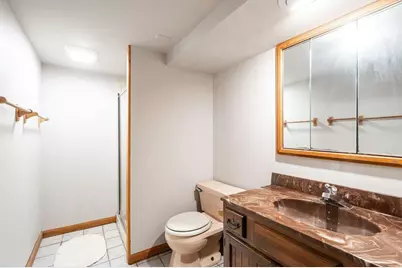 507 S Oak Park Ct, Milwaukee, WI 53214 - Photo 30