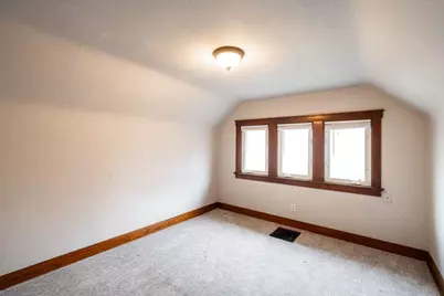 507 S Oak Park Ct, Milwaukee, WI 53214 - Photo 28