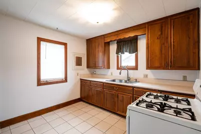 507 S Oak Park Ct, Milwaukee, WI 53214 - Photo 16