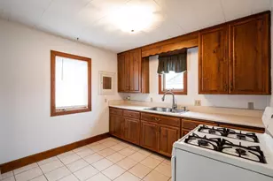 507 S Oak Park Ct, Milwaukee, WI 53214 - Photo 16