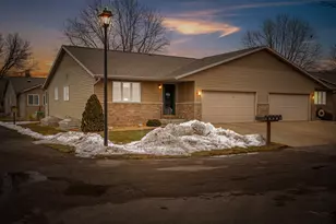 3301 Rosehill Pl, La Crosse, WI 54601 - Photo 1