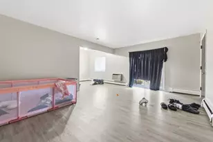 7871 N 60th St, Milwaukee, WI 53223 - Photo 12