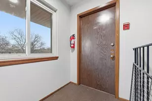 7871 N 60th St, Milwaukee, WI 53223 - Photo 10