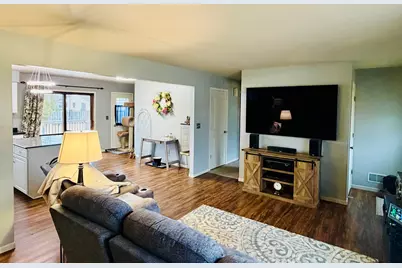 2834  43rd St, Two Rivers, WI 54241 - Photo 4
