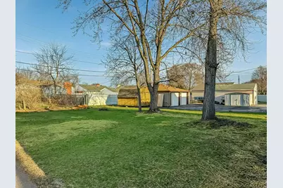 1230  Losey Blvd, La Crosse, WI 54601 - Photo 10