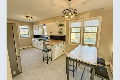 1230  Losey Blvd, La Crosse, WI 54601 - Photo 2