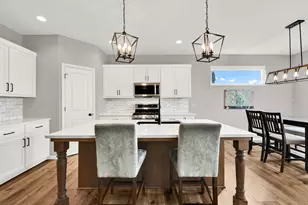 N62W21743 Augusta Pkwy, Menomonee Falls, WI 53051 - Photo 4