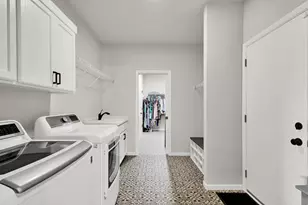 N62W21743 Augusta Pkwy, Menomonee Falls, WI 53051 - Photo 14