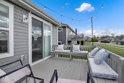 N62W21743  Augusta Pkwy, Menomonee Falls, WI 53051 - Photo 18