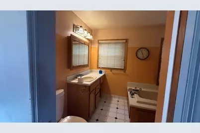 3200 N Main St, Racine, WI 53402 - Photo 14