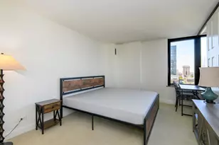 929 N Astor St, Milwaukee, WI 53202 - Photo 10