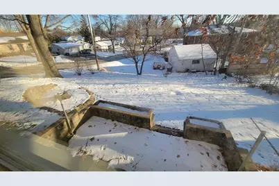 11605 W Mount Vernon Ave, Wauwatosa, WI 53226 - Photo 6