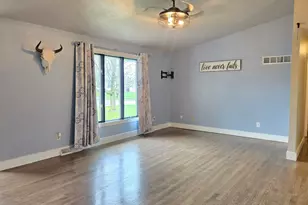 1327 Montclair Pl, Fort Atkinson, WI 53538 - Photo 6