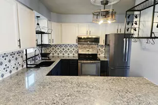 1327 Montclair Pl, Fort Atkinson, WI 53538 - Photo 10