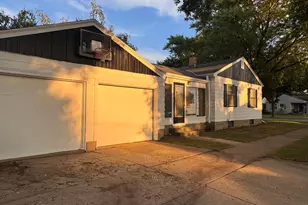 2336 W Lawn Ave, Milwaukee, WI 53209 - Photo 1