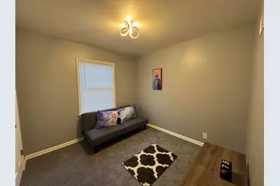 2336 W Lawn Ave, Milwaukee, WI 53209 - Photo 10