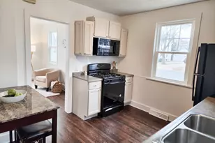 424 Robert St, Fort Atkinson, WI 53538 - Photo 10