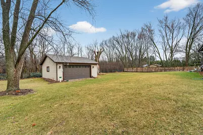 4812 S 39th St, Greenfield, WI 53221 - Photo 22