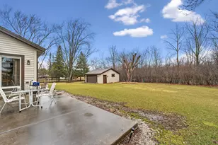 4812 S 39th St, Greenfield, WI 53221 - Photo 24