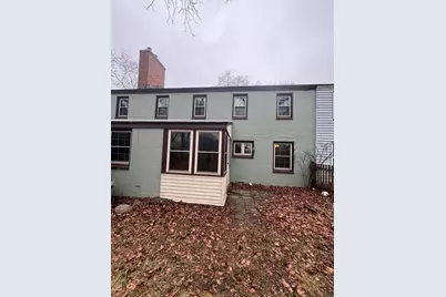 5586  Azalea Ct, Greendale, WI 53129 - Photo 2