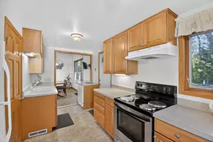 438 Blaine Ave, Racine, WI 53405 - Photo 12