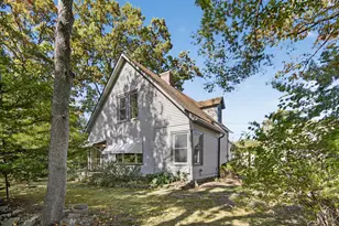 438 Blaine Ave, Racine, WI 53405 - Photo 1