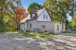 438 Blaine Ave, Racine, WI 53405 - Photo 2